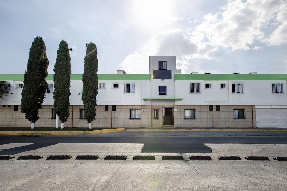 Hotel Arboledas Industrial Guadalajara Exterior foto