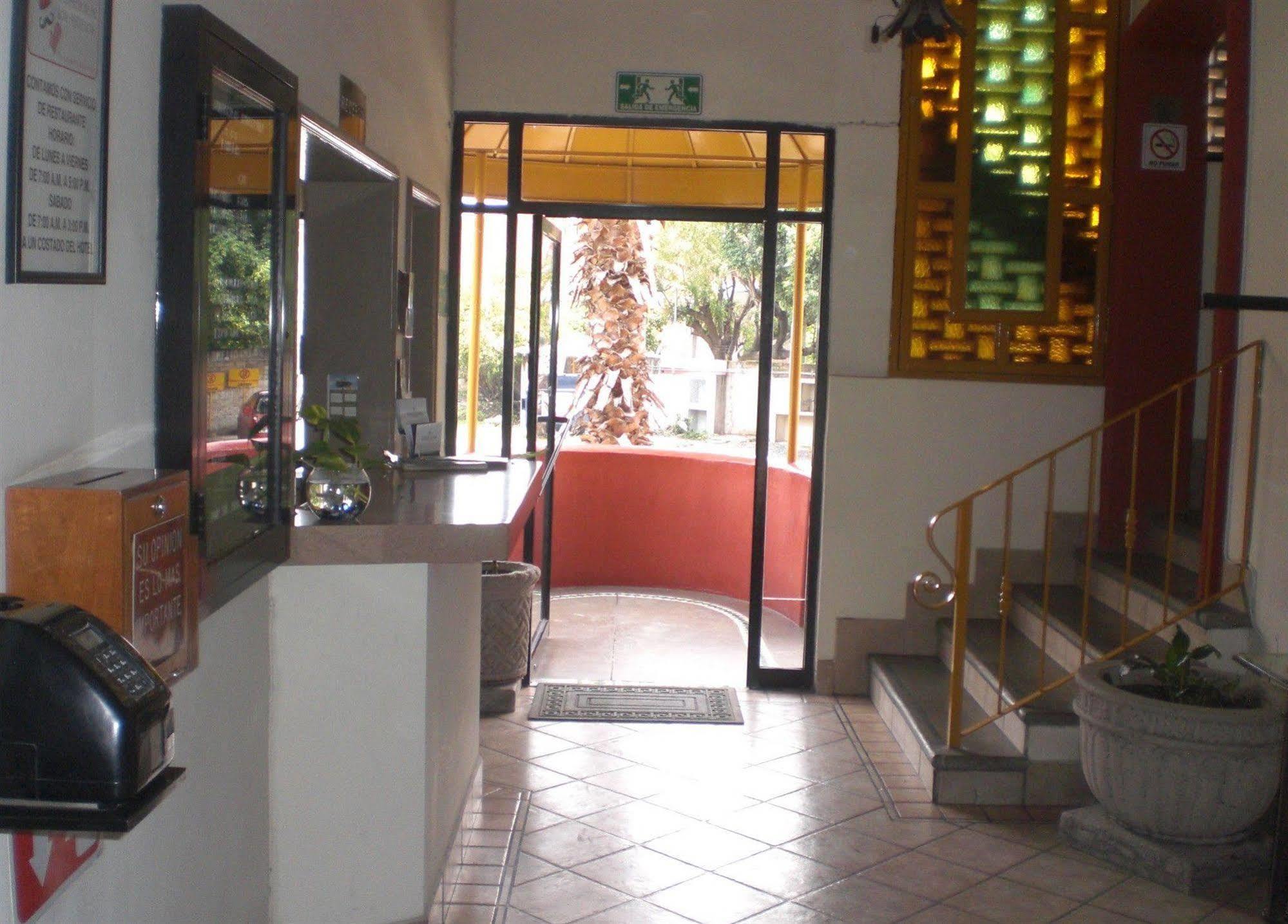 Hotel Arboledas Industrial Guadalajara Exterior foto