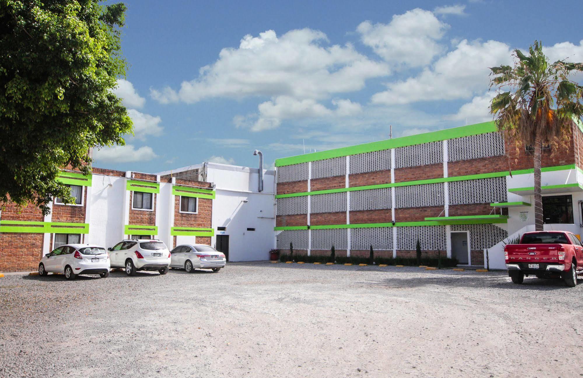 Hotel Arboledas Industrial Guadalajara Exterior foto